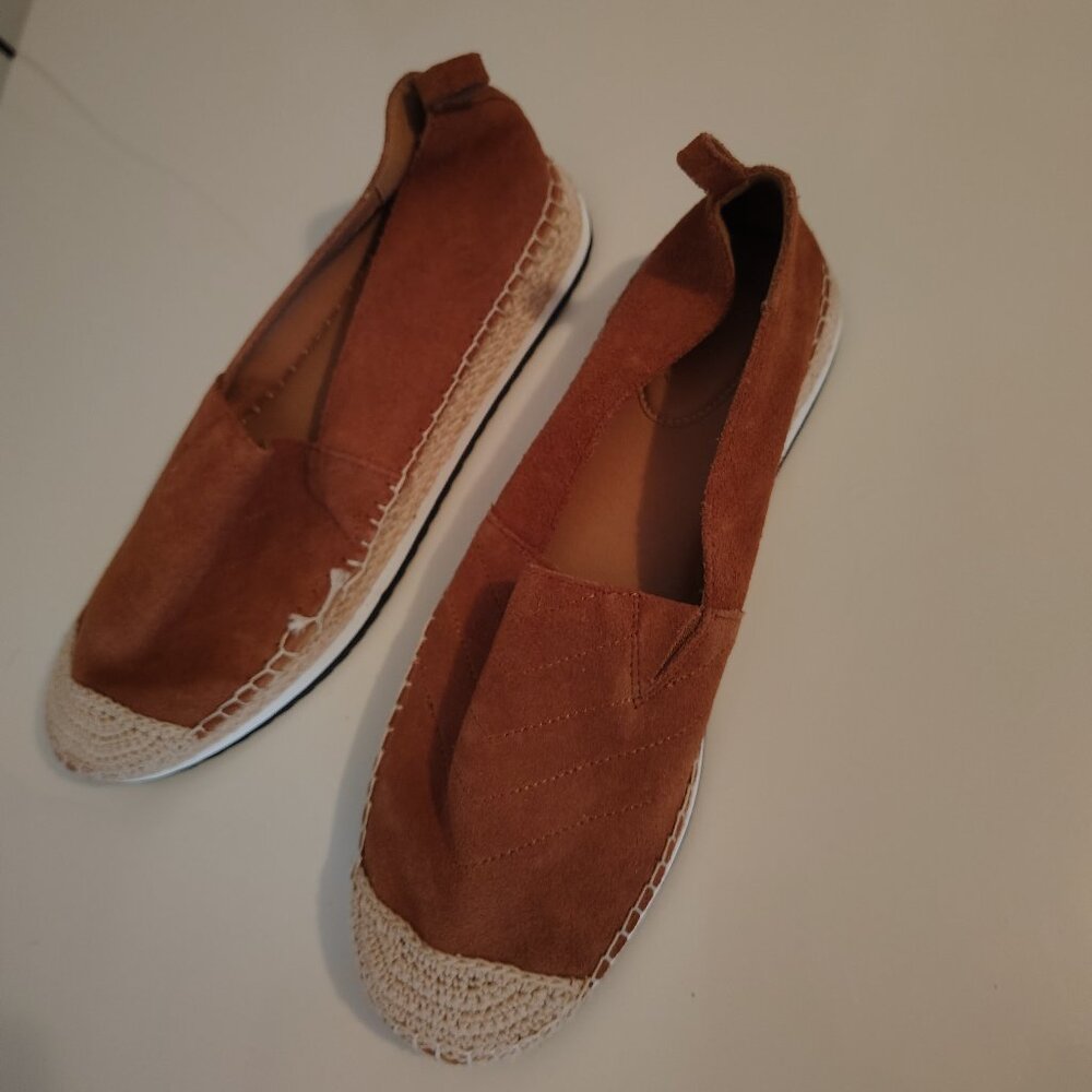 Crown Victoria Sandal